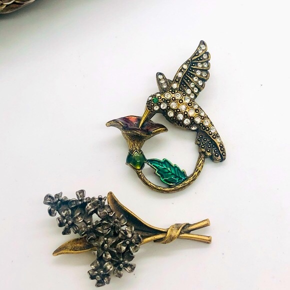 Vintage Signed ART Flower Brooch & Hummingbird Brooch - Picture 10 of 10